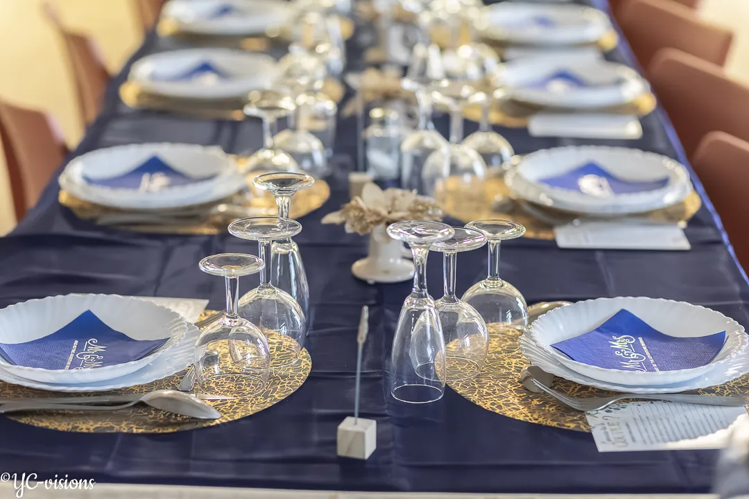 Décoration de table lors de la réception de mariage
